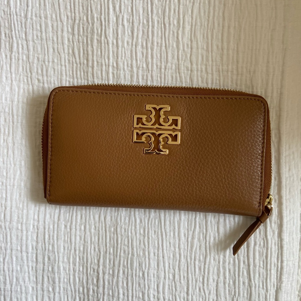 Tory Burch Brown Leather Wallet